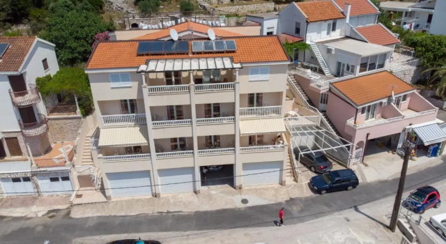 Студия Apartments Knežević