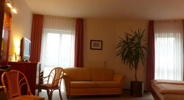 Трёхместный номер Standard Hotel Dorotheenhof