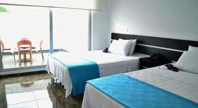 Hotel Gustafha, Rezerwuj Hotel Hotele w Villeta z basenem, Basen