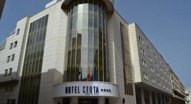 Полулюкс Executive Hotel Ceuta Puerta de Africa