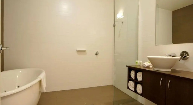 Трёхместный номер Deluxe Mornington Hotel