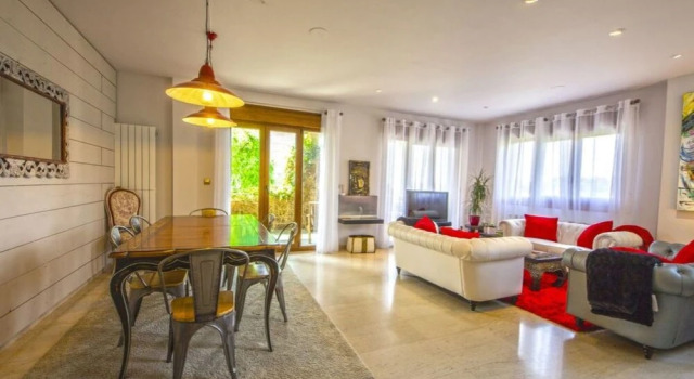House in Sanxenxo - 104320 by MO Rentals, Rezerwuj Hotel Hotele w Galicja z parkingiem, Parking
