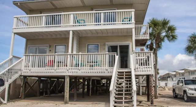 Direct Gulf Views with Deeded Beach Access (#17) - Sleeps 7, Prenota Hotel Hotel a Alabama con piscina, Piscina