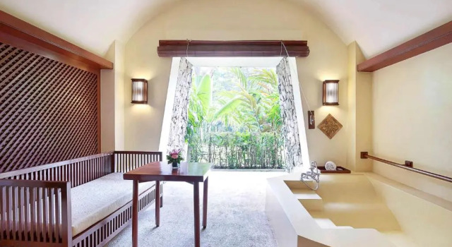 Двухместный номер Deluxe Novotel Bogor Golf Resort & Convention Center
