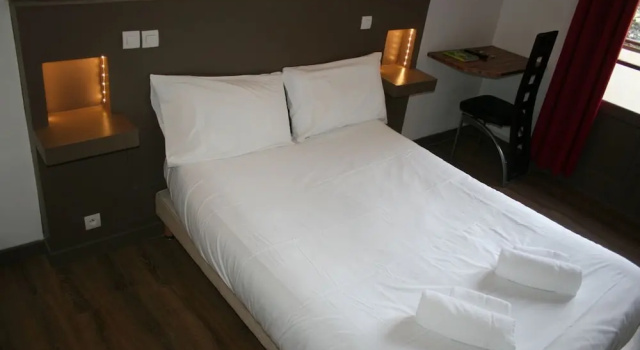 Двухместный номер Comfort Logis Hotel-restaurant Les Glycines
