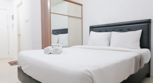 Modern Classic Studio At Apartment Parahyangan Residence