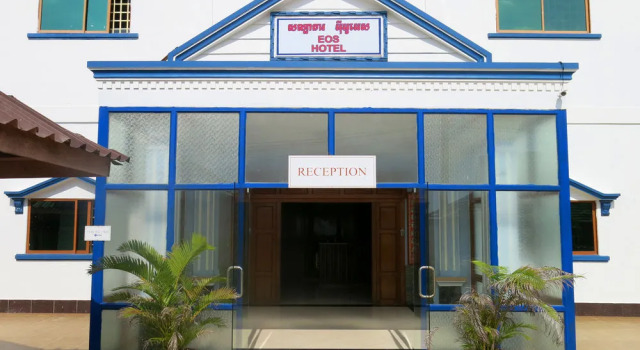 Eos Oceanfront Hotel