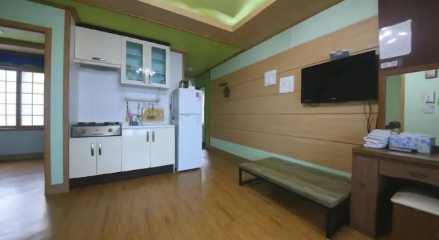Номер Standard с 2 комнатами с балконом Jeju Syagaluibada Pension