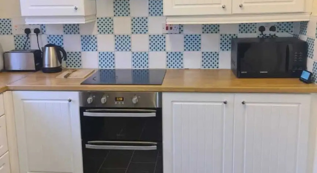 Коттедж Lovely 2-bed House in Bolton Greater Manchester