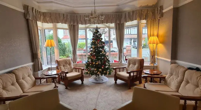 Sunnycroft Private Hotel, Забронировать Гостевой дом Гостевые дома Лландидно, рядом с Пирс Лландидно, Гостевой дом