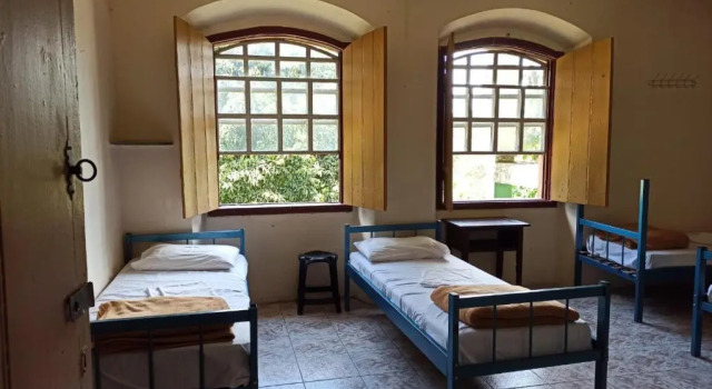 Кровать в общем номере (мужской номер) Brumas Ouro Preto Hostel e Pousada