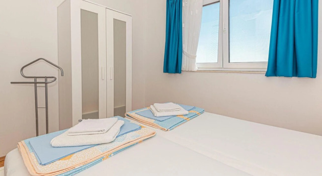 Awesome Apartment in Tribunj With Wifi and 1 Bedrooms, 预订 公寓 特里布恩 Sibenik-Knin County