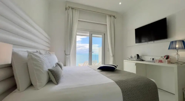 Номер Deluxe с балконом Hotel La Calanque