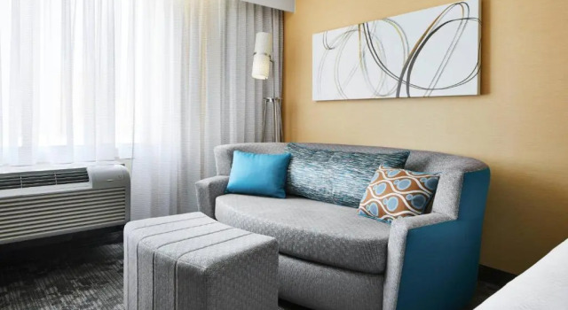 Номер Standard Courtyard by Marriott Newark Downtown