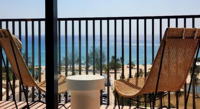 Номер Premium Hotel Indigo Grand Cayman by IHG