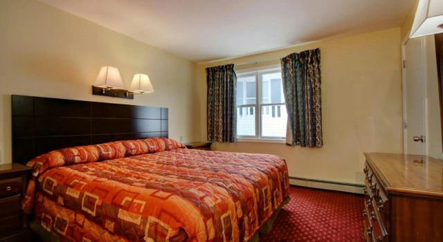 Colonial Village Resort, Rezerwuj Ośrodek wypoczynkowy Hotele w New England z basenem, Basen