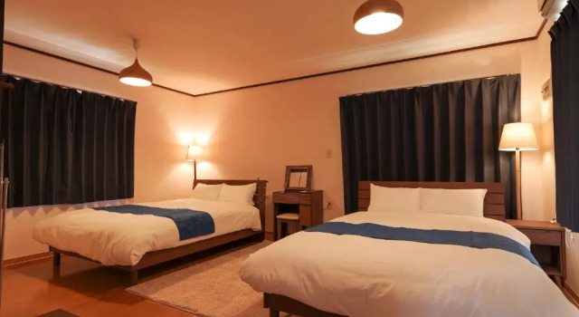 Maru House, Rezerwuj Hotel Uruma 