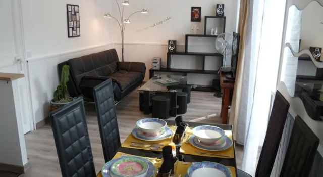 Joli 3 pièces, 7 pers, très lumineux, Nice centre, Забронировать Апартаменты/квартира Отели Ниццы с парковкой, рядом с Музей Массена, Парковка