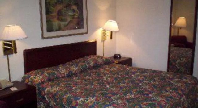 Brookwood Inn