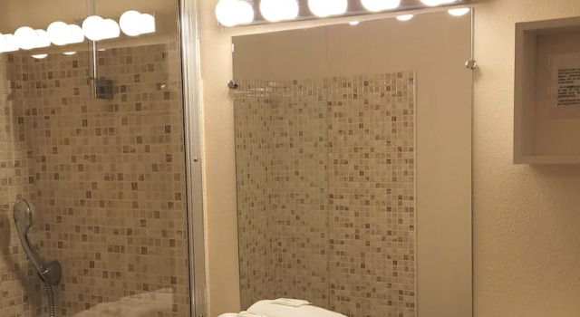 Трёхместный номер Comfort Contact Hôtel Solana, Niort MendesFrance
