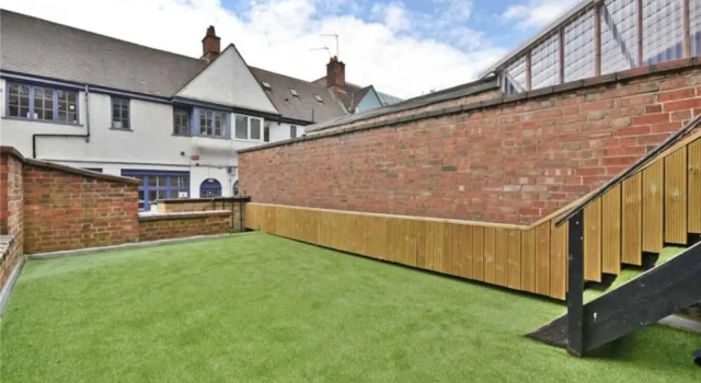Luxury 3-bed Huge Garden Great Transport Links