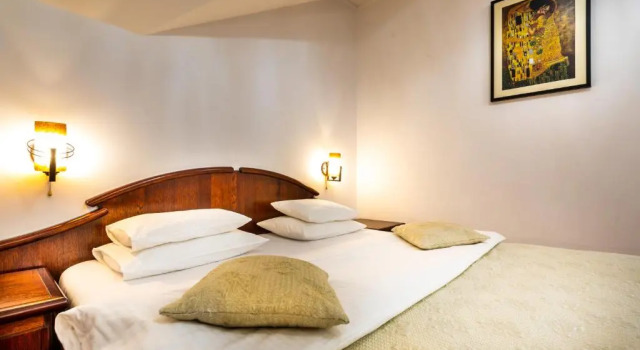 Двухместный номер Deluxe с балконом Garni Hotel Royal Crown