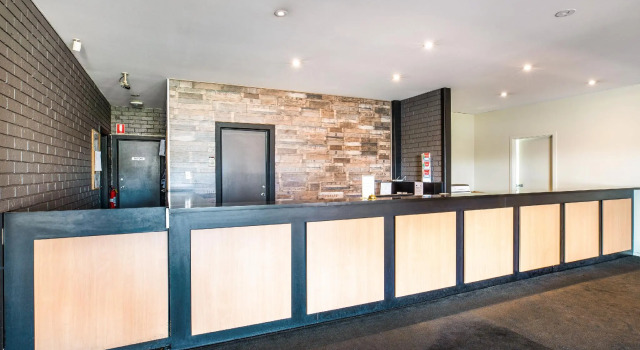 Westside Hotel, Rezerwuj Hotel Laverton Melbourne