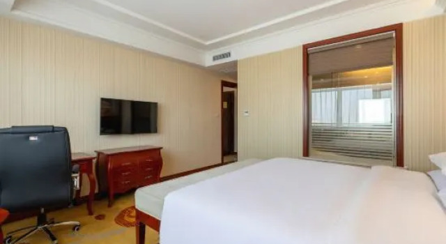 Люкс Deluxe Vienna International Hotel (Changzhou Jintan South Ring 2nd Road Wuyue Plaza)