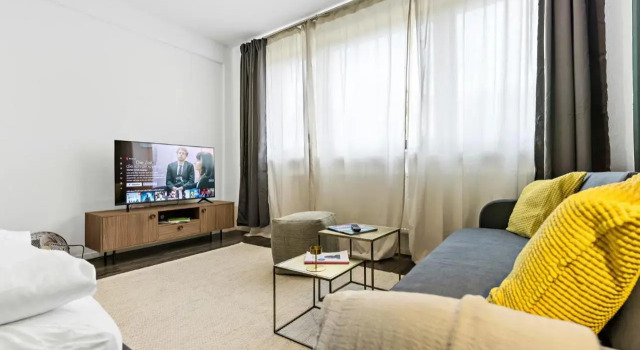 BRIGHT - Spacious Studio for 4 - Kitchen - Parking, Varaa Hotelli Hotellit Baijeri pysäköinnillä, Pysäköinti