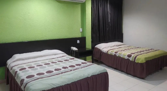 Четырёхместный номер Standard Hotel y Restaurante Ritz de Tabasco