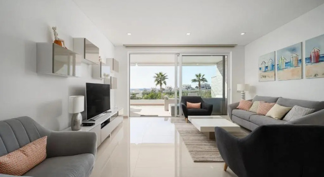 Luxury 2 Bed Apartment, Porto De Mos, 550m from Beach, Varaa Huoneisto Lagos Albufeira