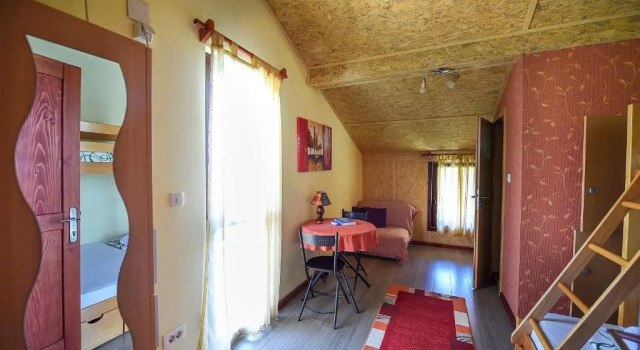 Трёхместный номер Standard San Art Floating Hostel & Apartments