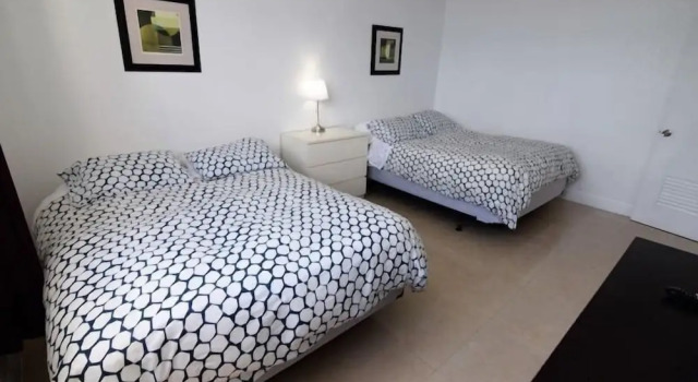 Amazing 2 Bed 2 Bath With Ocean View @ Tides, Varaa Hotelli Hotellit Panhandle Florida uima-altaalla, Uima-allas