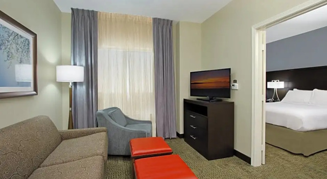 Четырёхместный люкс c 1 комнатой Staybridge Suites - Houston - Medical Center by IHG