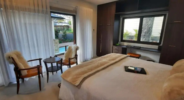 Номер Superior Luxury by the Basin