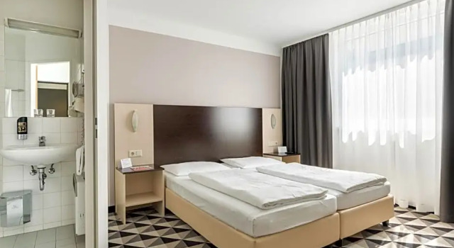 Двухместный семейный номер Standard Premier Inn Wien City Hauptbahnhof