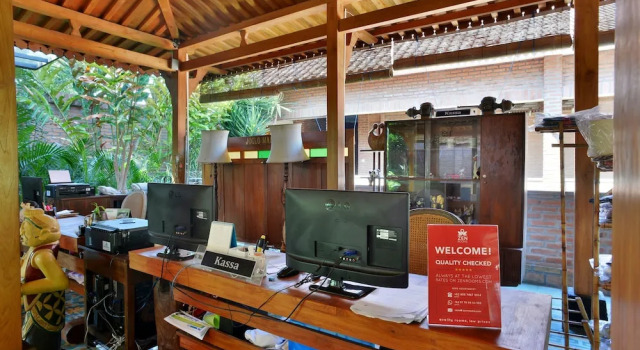 ZEN Premium Madukismo, Book Hotel Hotels in Sedayu with Parking, Parking