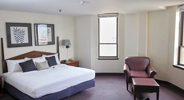 Студия Deluxe The Mclure Hotel & Conference Center
