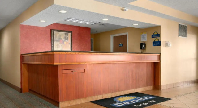Hampton Inn Fargo, Забронировать Отель Отели Фарго 3 звезды, рядом с Roger Maris Museum, 3*