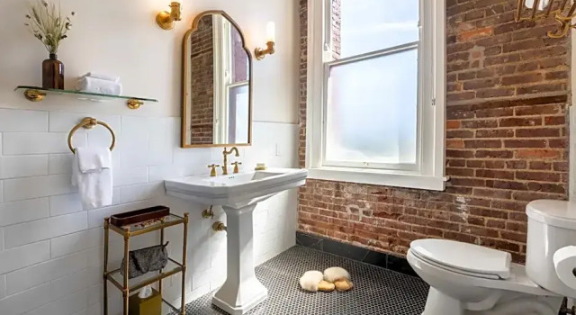 Четырёхместный номер Standard National Exchange Hotel