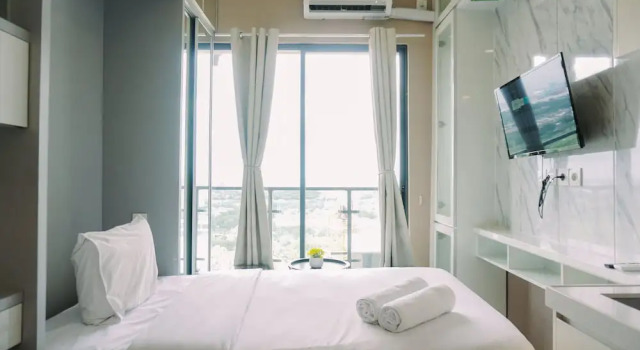 Best Deal And Strategic Studio Sky House Bsd Apartment
