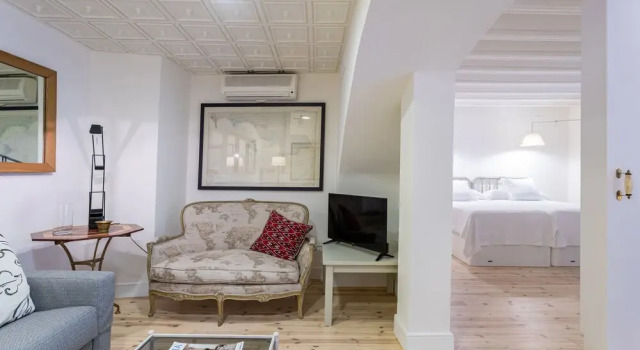 Modern Apartment 2 Bd & 2 Bth Near the Cathedral Catedral V, Забронировать Апартаменты/квартира Старый город Севилья