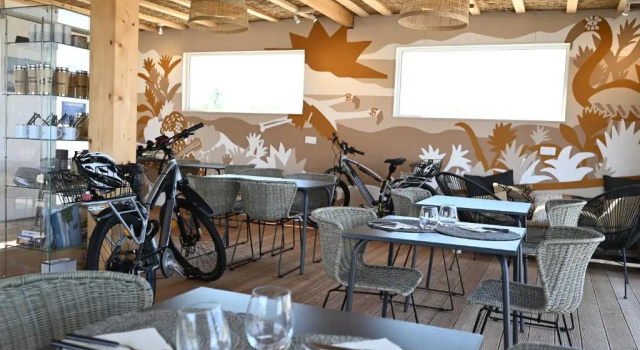 Lodges de Camargue, Забронировать Курортный отель Курортные отели Камарг, Курортный отель