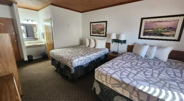 Четырёхместный номер Standard Lantern Motel