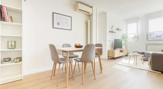 Апартаменты w Remarkable 1BR With Lovely Decor in Justicia