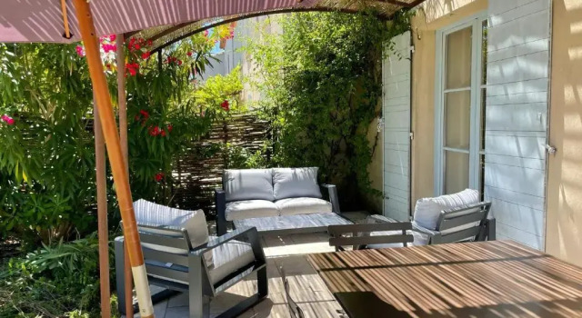 Коттедж Villa de charme et piscine 177
