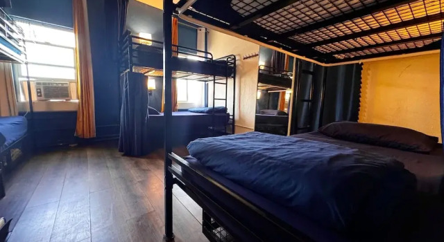 Кровать в общем номере (женский номер) ITH San Diego Mission Beach Backpacker Hostel