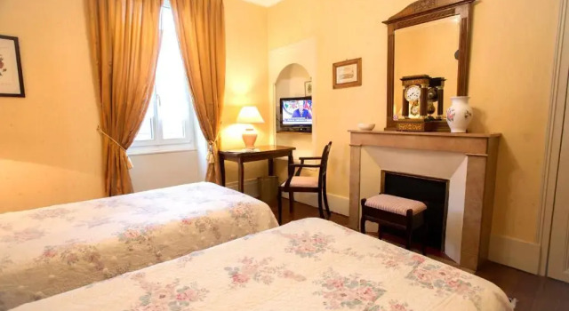 Двухместный номер Comfort Hotel La Villa Fleurie