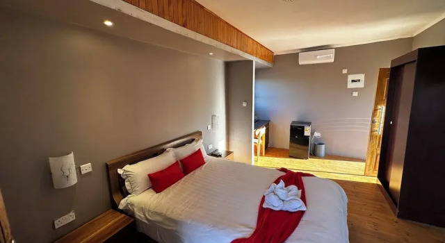 The Far Lobe, Boek Hotel Hotels en accommodaties in Central, Hotel
