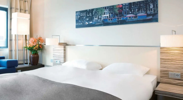Mövenpick Hotel Amsterdam City Centre